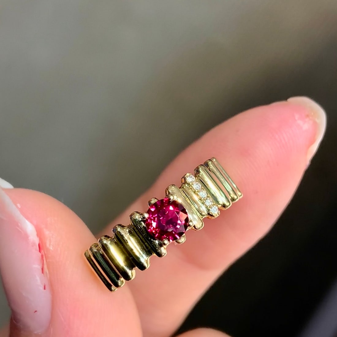 14k Gold 0.43 Ctw Natural Ruby & Diamond Ring - 4