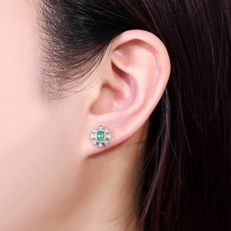 14k Gold 0.66 Ctw Natural Emerald & Diamond Earrings - 6