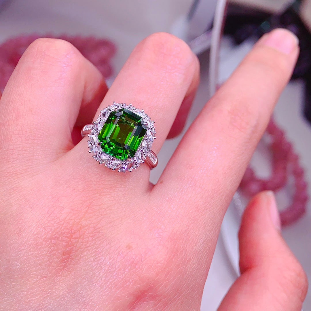 14k Gold 5.5 Ct Natural Tourmaline & Diamond Ring - 4