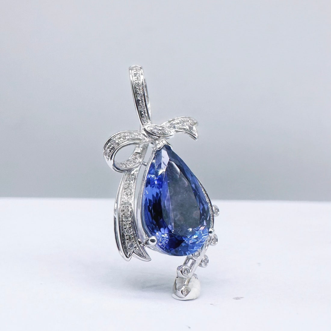 14k Gold 2.88 Ctw Natural Tanzanite & Diamond Pendant( Without Chain ) - 2