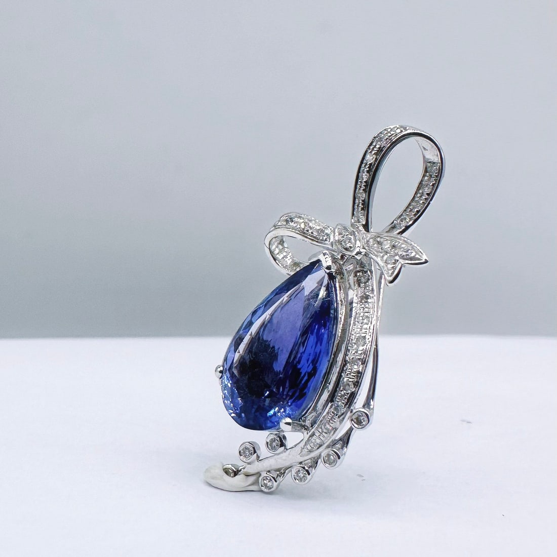 14k Gold 2.88 Ctw Natural Tanzanite & Diamond Pendant( Without Chain ) - 3