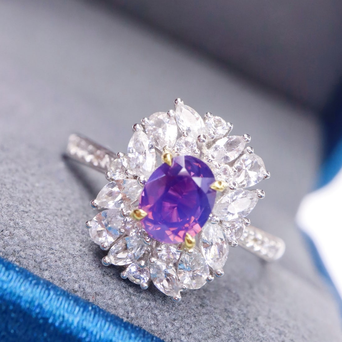 14k Gold 0.84 Ctw Natural Sapphire & Diamond Ring: Ref:231140256 // gold content:14k gold // ring size:7. 25us // // main gemstone:sapphire // shape:oval // carat weight:0. 82ct // color:purple // treatment:natural // // adjacent gemstone 2 :