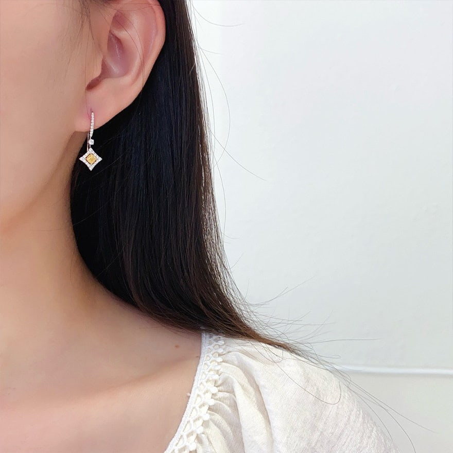 14k Gold 0.70 Ct Natural Color Diamond Earrings - 4