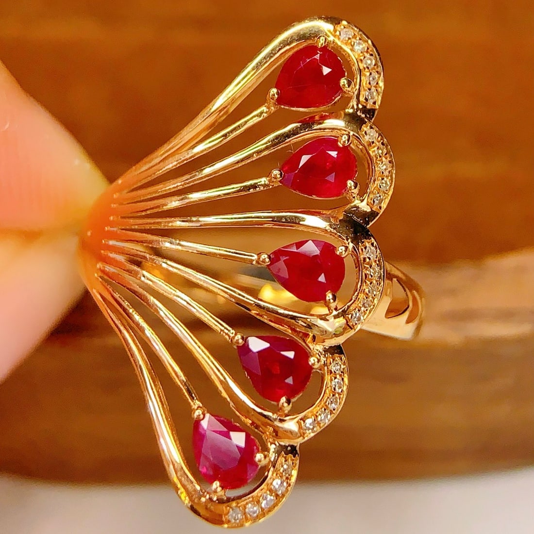 14k Gold 1.5 Ct Natural Ruby & Diamond Ring - 2