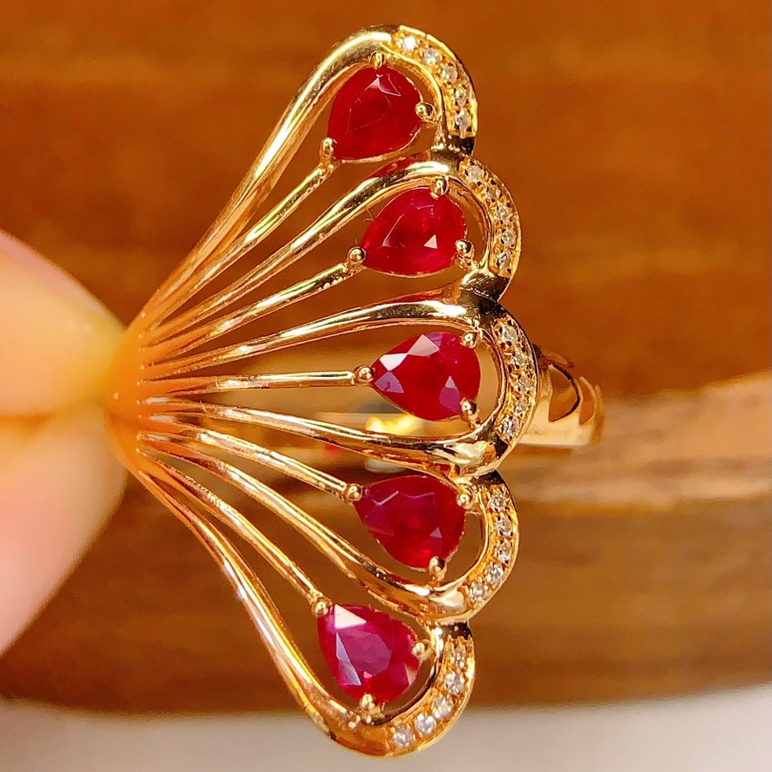 14k Gold 1.5 Ct Natural Ruby & Diamond Ring - 4