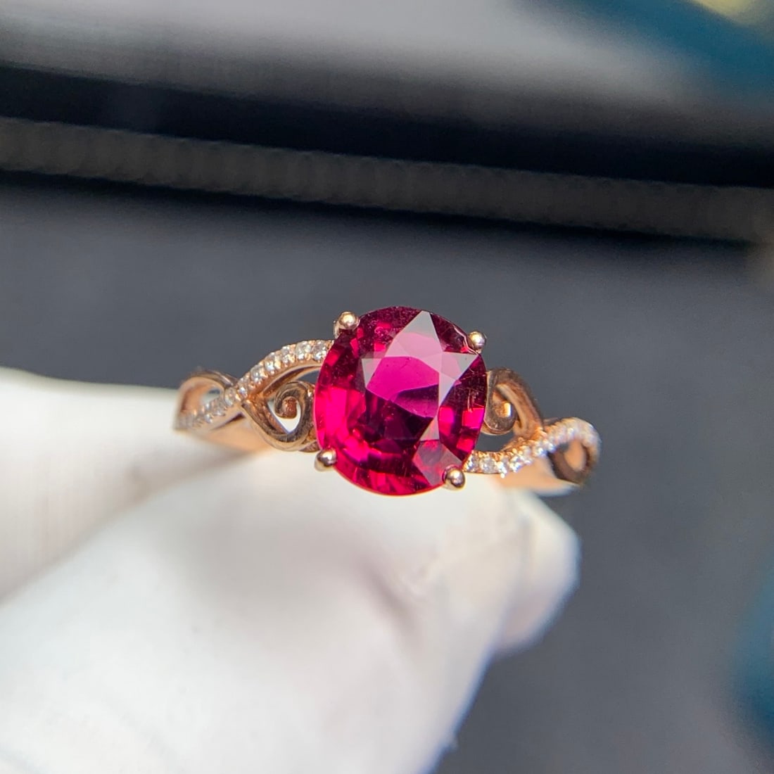 14k Gold 1.5 Ct Natural Tourmaline & Diamond Ring - 8