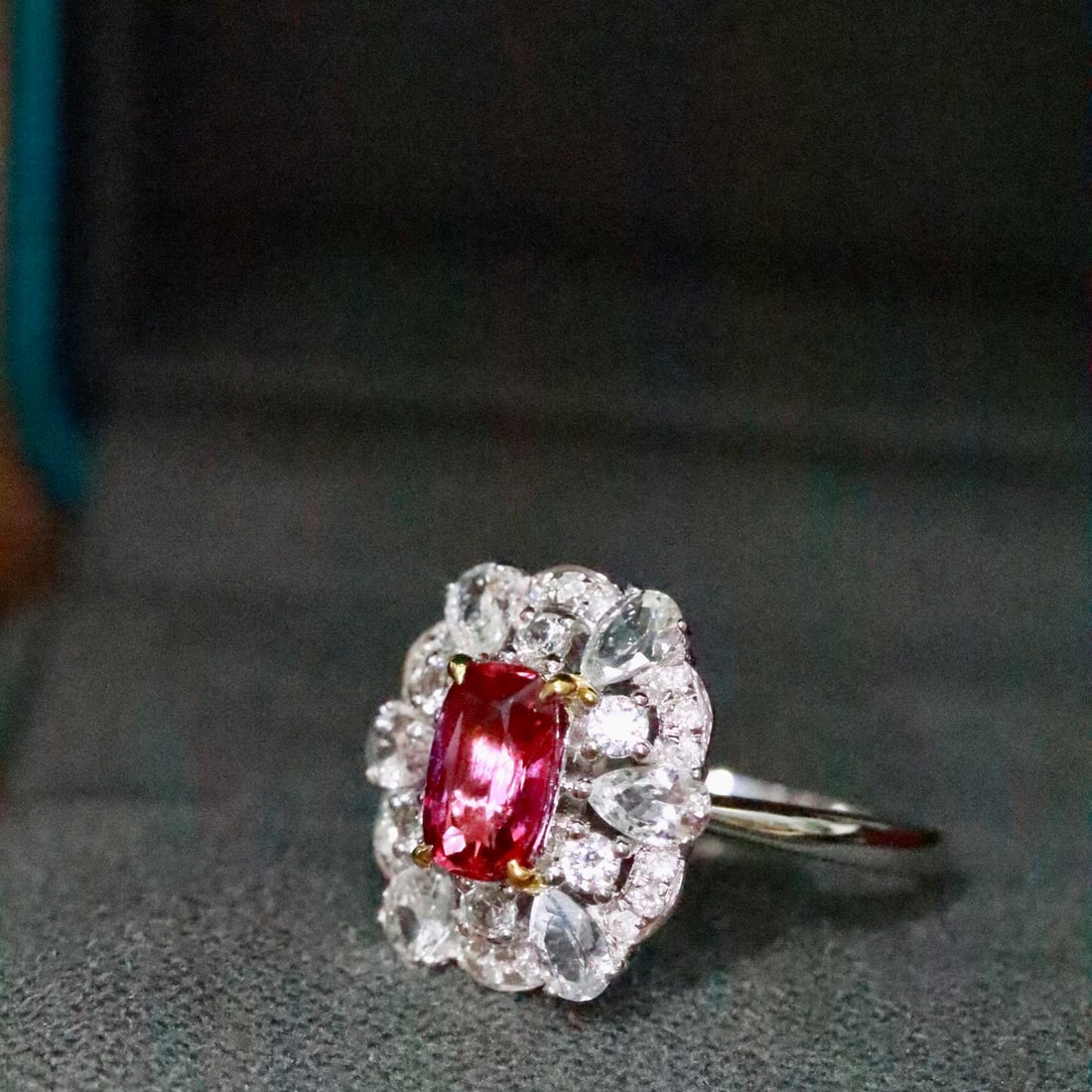 14k Gold 0.98 Ctw Natural Ruby & Diamond Ring - 2