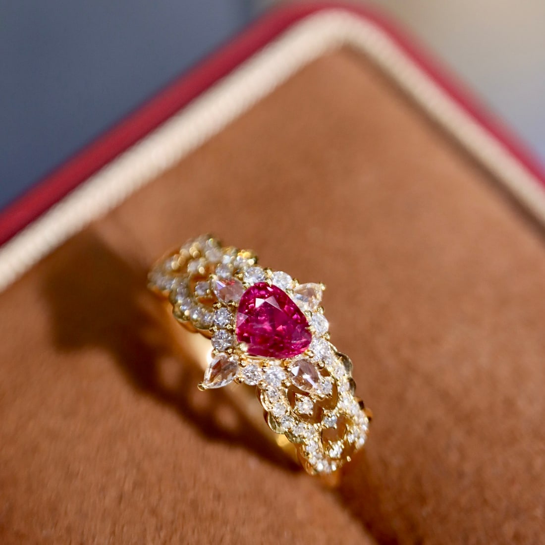 14k Gold 0.87 Ctw Natural Ruby & Diamond Ring - 2