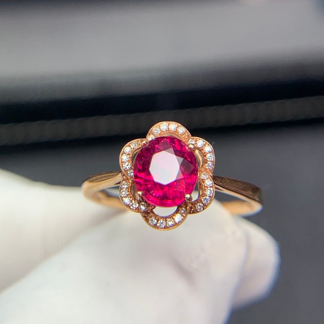 14k Gold 1.5 Ct Natural Tourmaline & Diamond Ring - 6