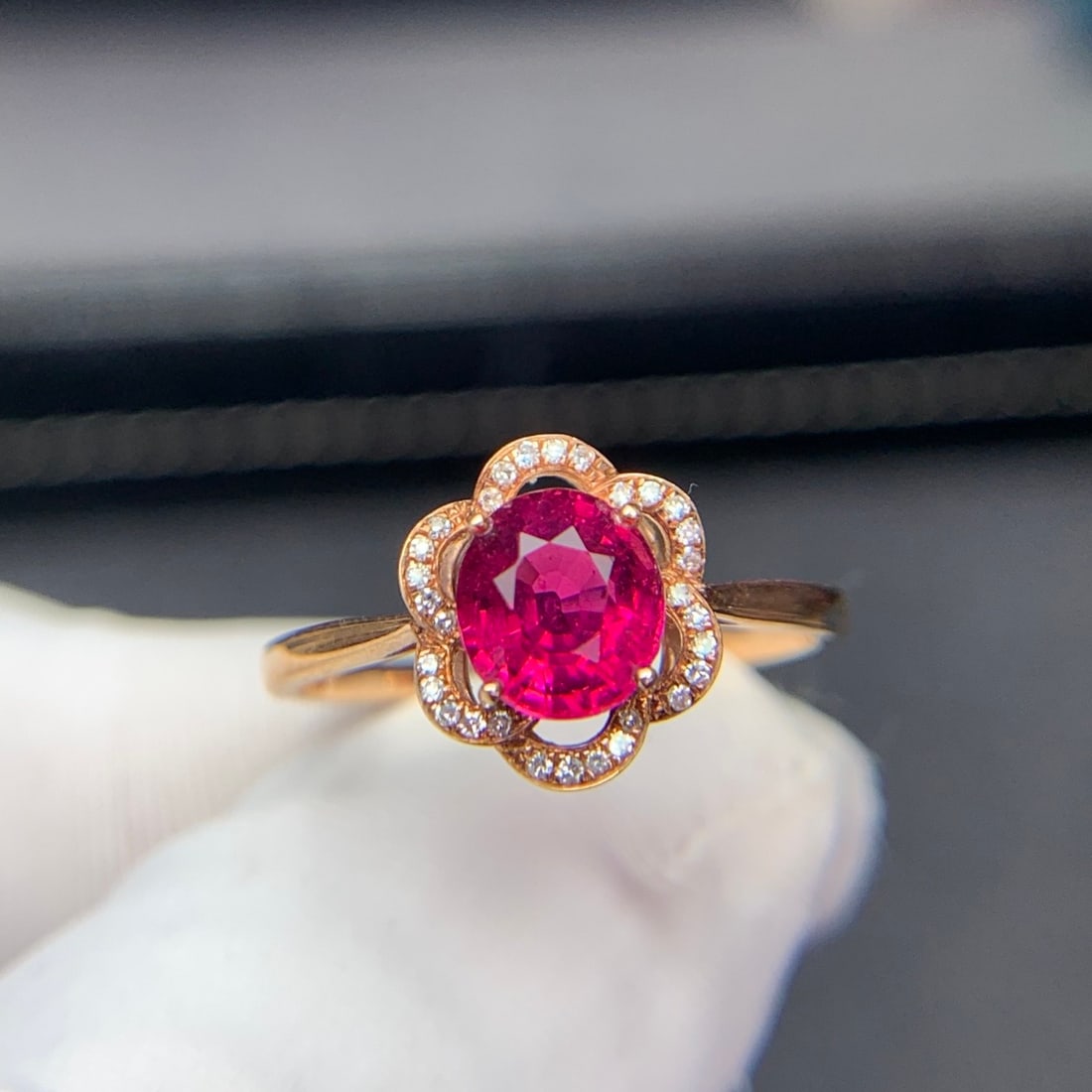 14k Gold 1.5 Ct Natural Tourmaline & Diamond Ring - 7