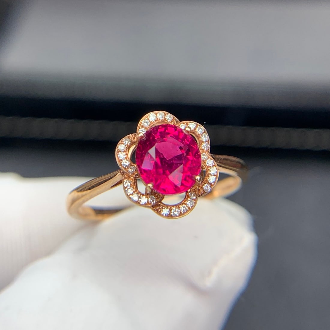 14k Gold 1.5 Ct Natural Tourmaline & Diamond Ring - 8