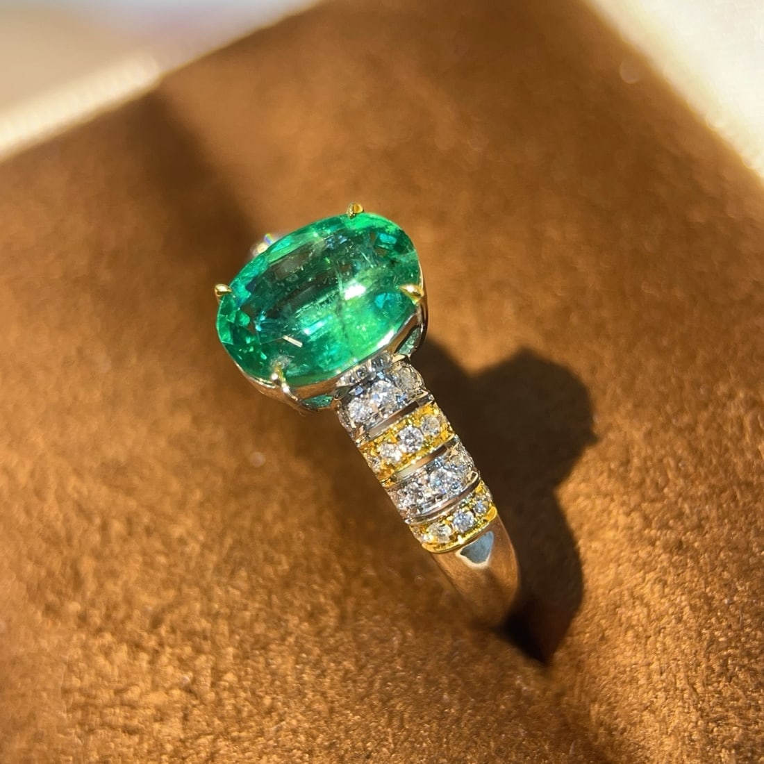 14k Gold 1.93 Ctw Natural Emerald & Diamond Ring - 4