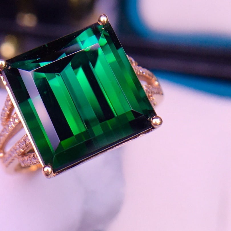 14k Gold 9.5 Ct Natural Tourmaline & Diamond Ring - 3