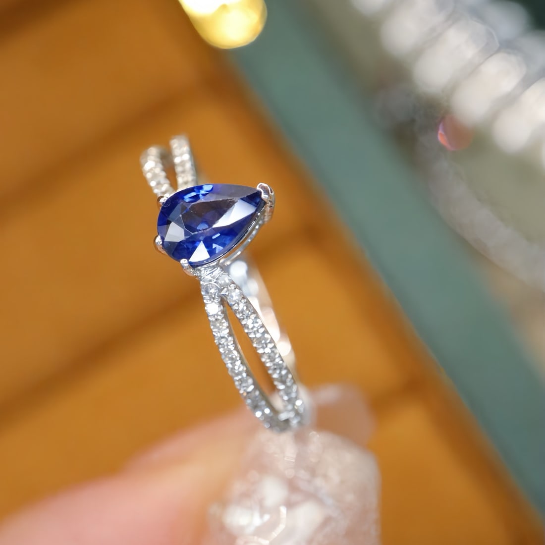 14k Gold 0.75 Ctw Natural Sapphire & Diamond Ring - 3