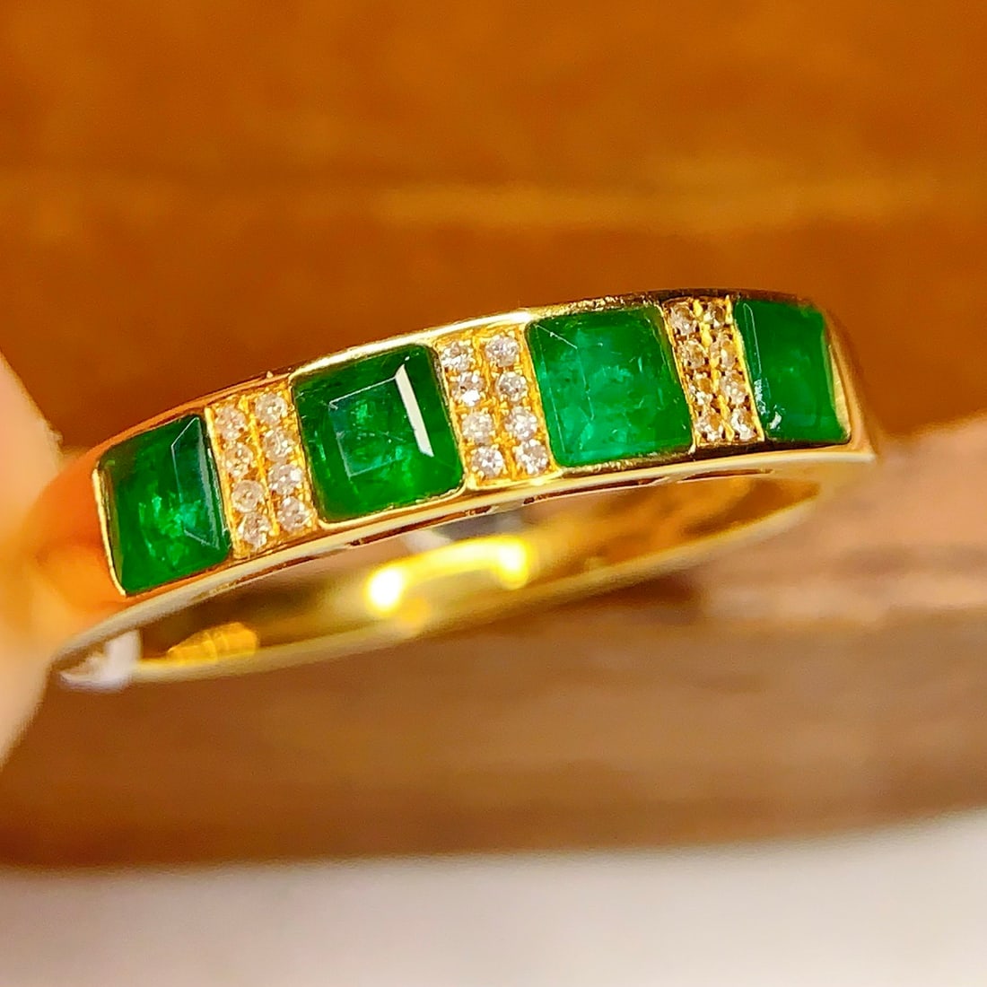 14k Gold 1.2 Ct Natural Emerald & Diamond Ring - 3
