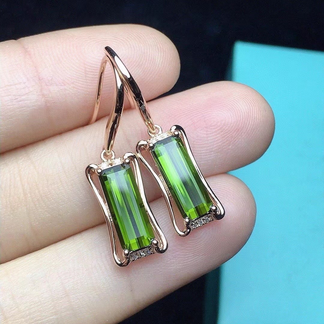 14k Gold 3.36 Ct Natural Tourmaline & Diamond Earrings: Ref:231140407 // gold content:14k gold // main gemstone:tourmaline // shape:octagonal // carat weight:3. 36ct // color:green // treatment:natural // // adjacent gemstone 2 : diamond // number of stone