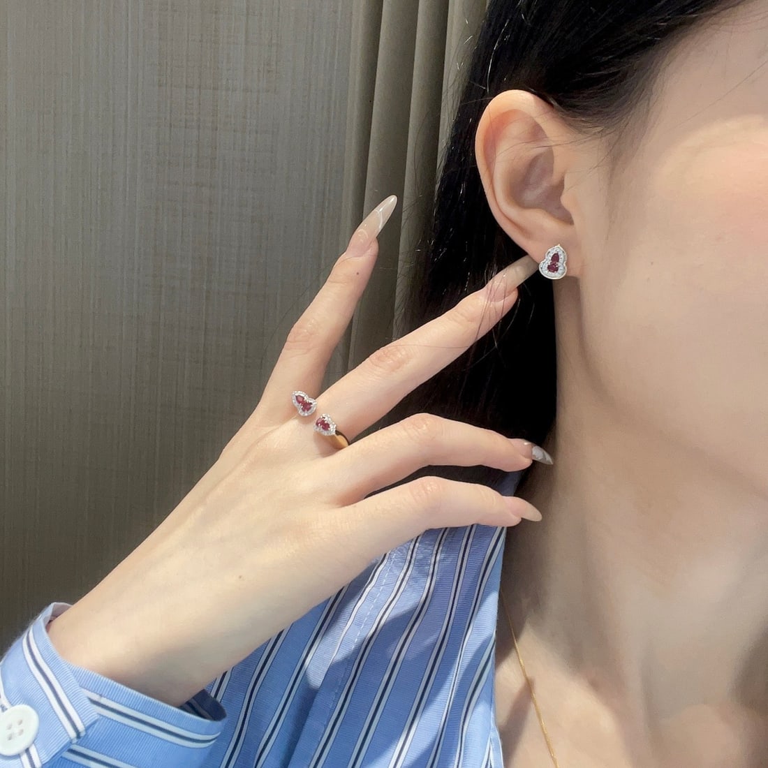 14k Gold 0.5 Ct Natural Ruby & Diamond Earrings - 3