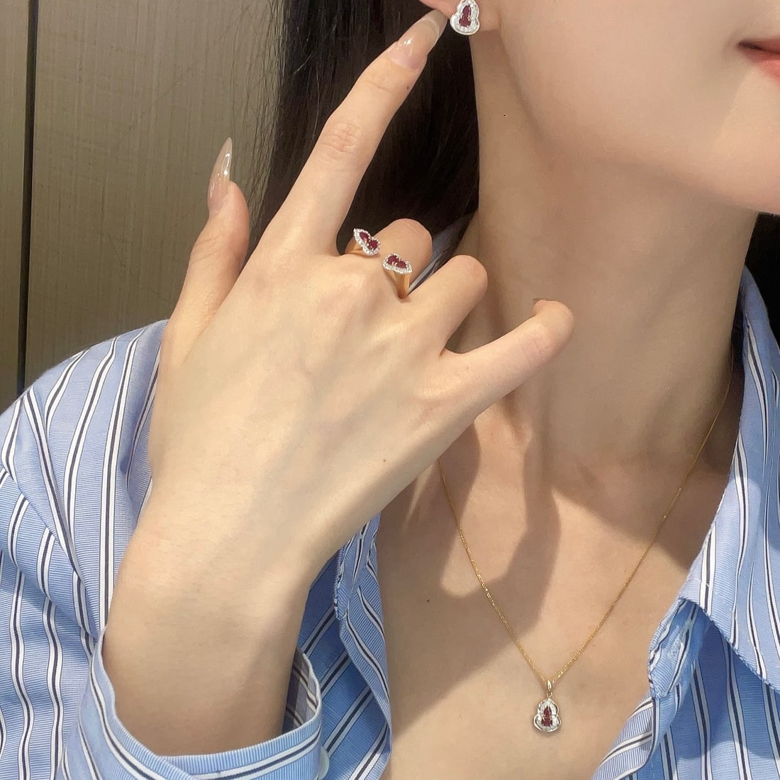 14k Gold 0.5 Ct Natural Ruby & Diamond Earrings - 4