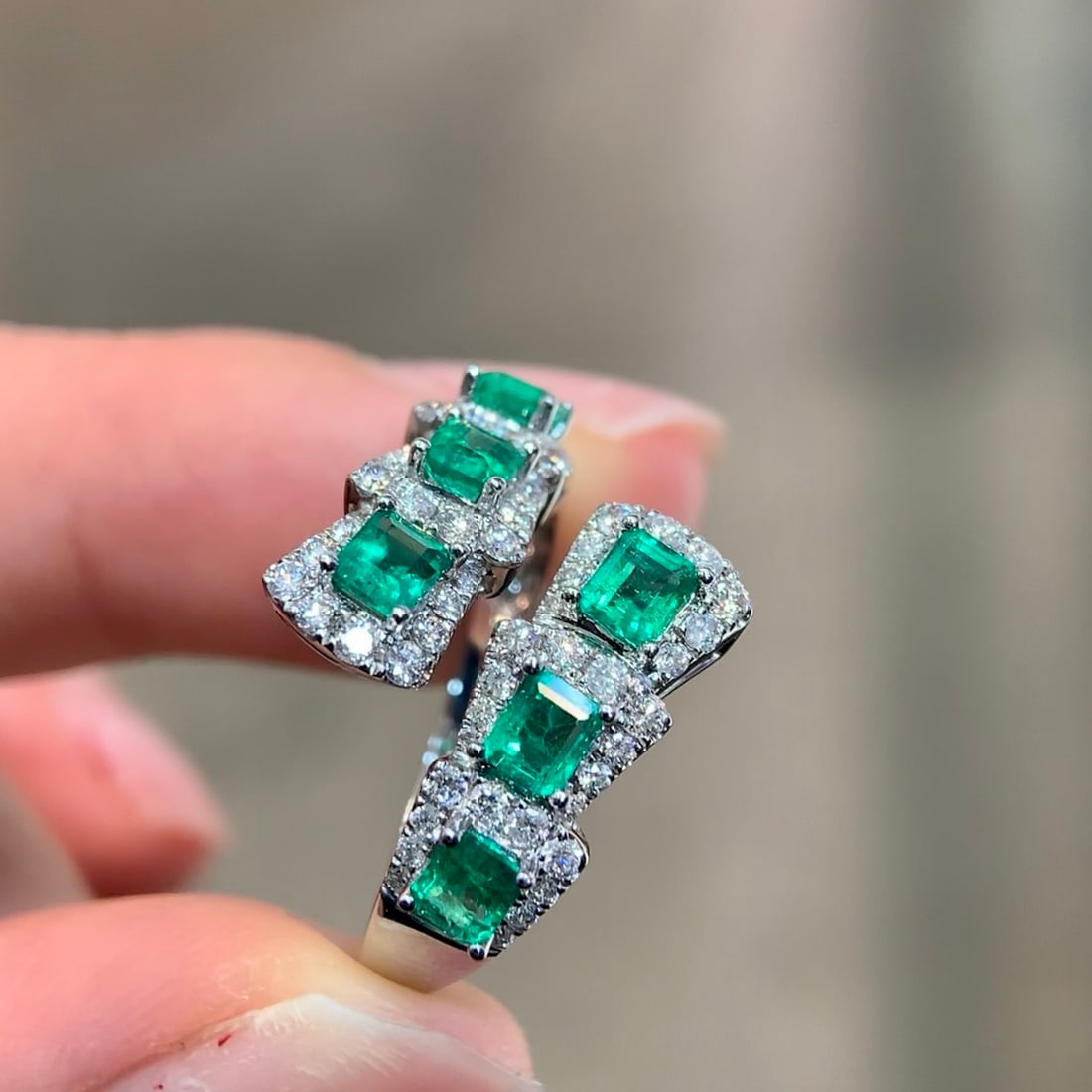 14k Gold 1.82 Ctw Natural Emerald & Diamond Ring - 8