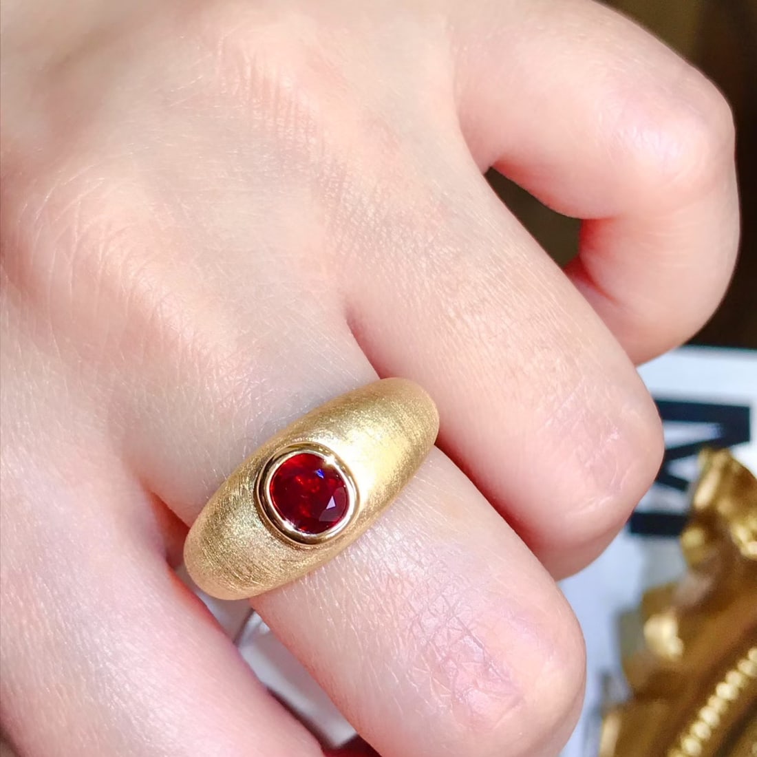 14k Gold 1.02 Ct Vivid Red Natural Ruby Ring - 3