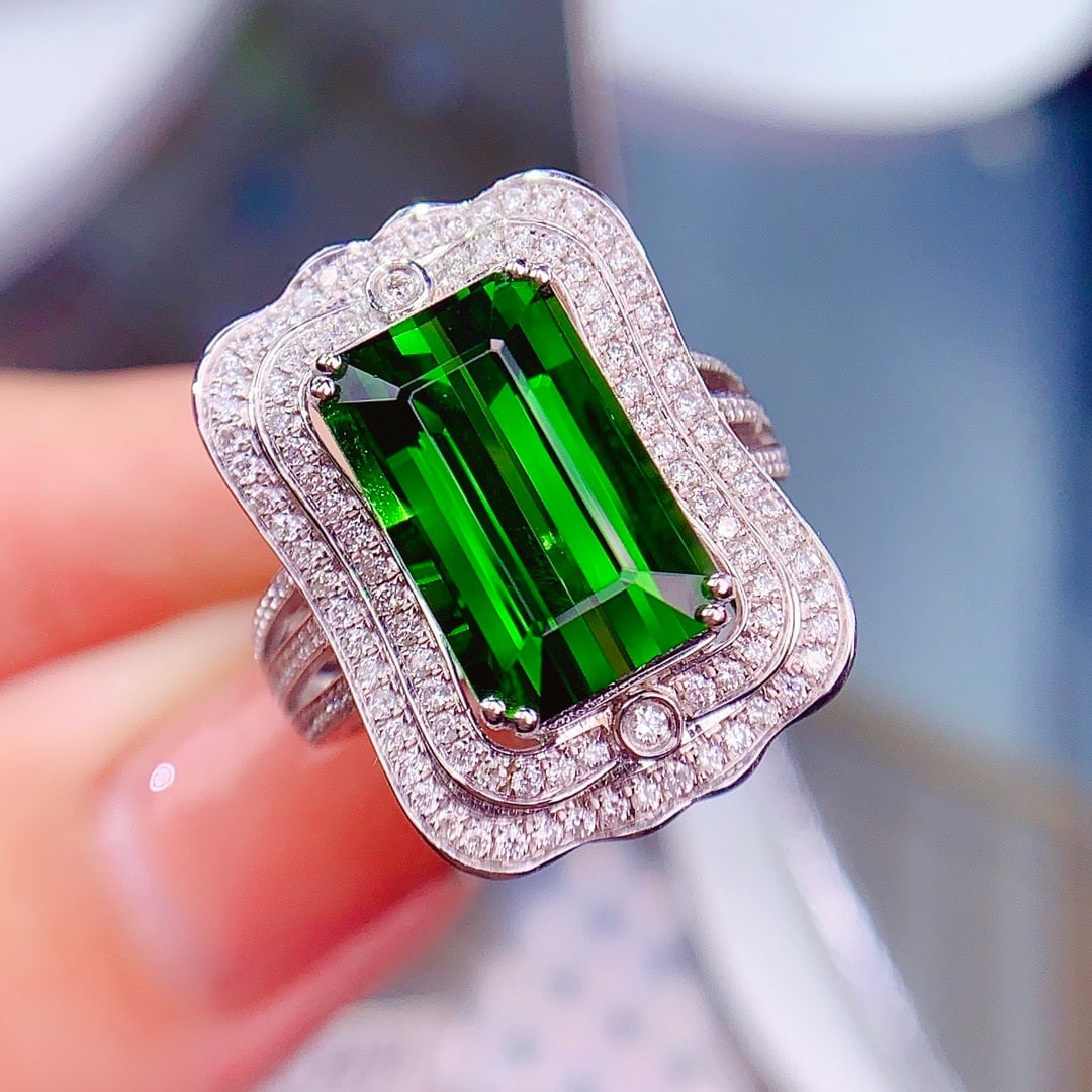 14k Gold 7.5 Ct Natural Tourmaline & Diamond Ring: Ref:231140420 // gold content:14k gold // ring size:7. 25us // // main gemstone:tourmaline // shape:octagonal // carat weight:7. 5ct // color:green // treatment:natural // // adjacent gemstone 2 :