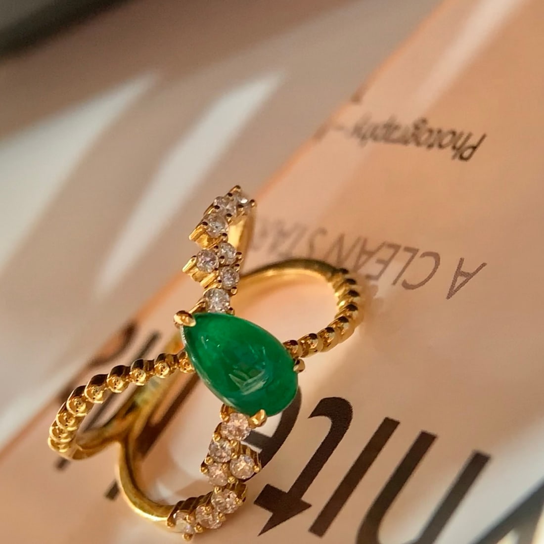 14k Gold 0.97 Ctw Vivid Green Natural Emerald & Diamond Ring: Ref:231140433 // gold content:14k gold // ring size:7. 25us // // main gemstone:emerald // shape:pear // carat weight:0. 74ct // color:vivid green // treatment:natural // // adjacent gemstone 2 :
