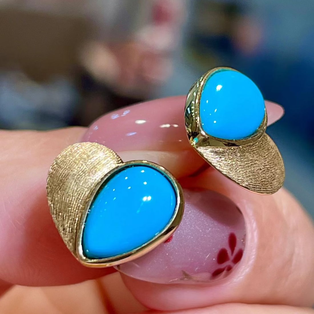 14k Gold 2.69 Ct Natural Blue Turquoise Earrings - 3