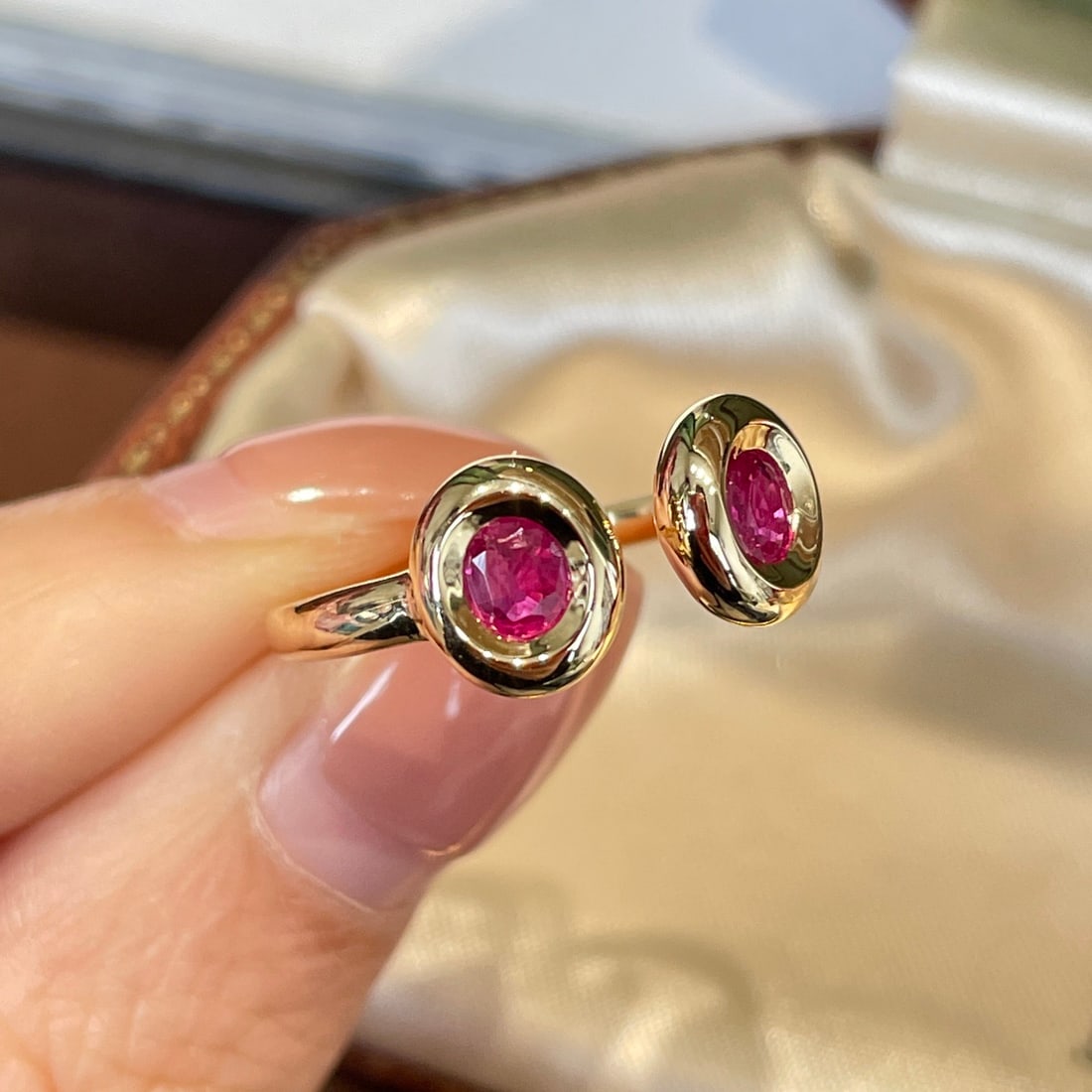 14k Gold 0.50 Ct Natural Ruby Ring - 4
