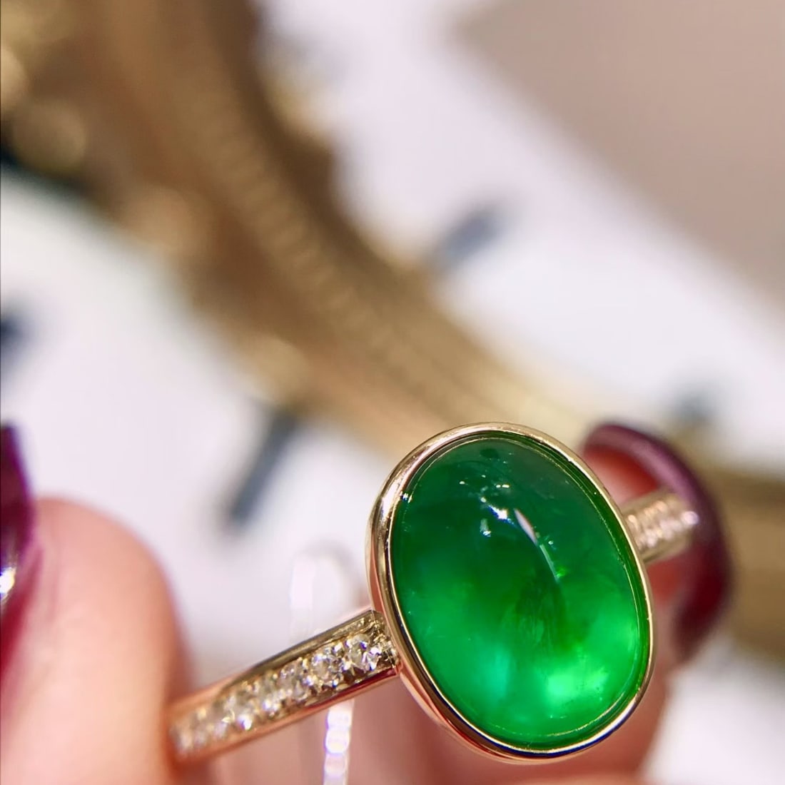 14k Gold 2.29 Ctw Vivid Green Natural Emerald & Diamond Ring - 3