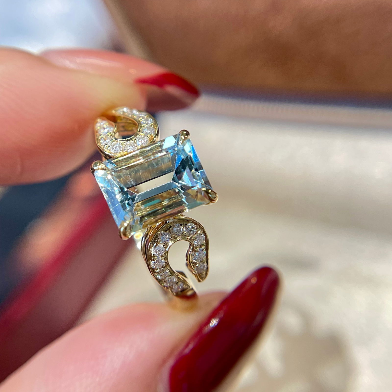 14k Gold 1.7 Ct Natural Aquamarine & Diamond Ring - 2