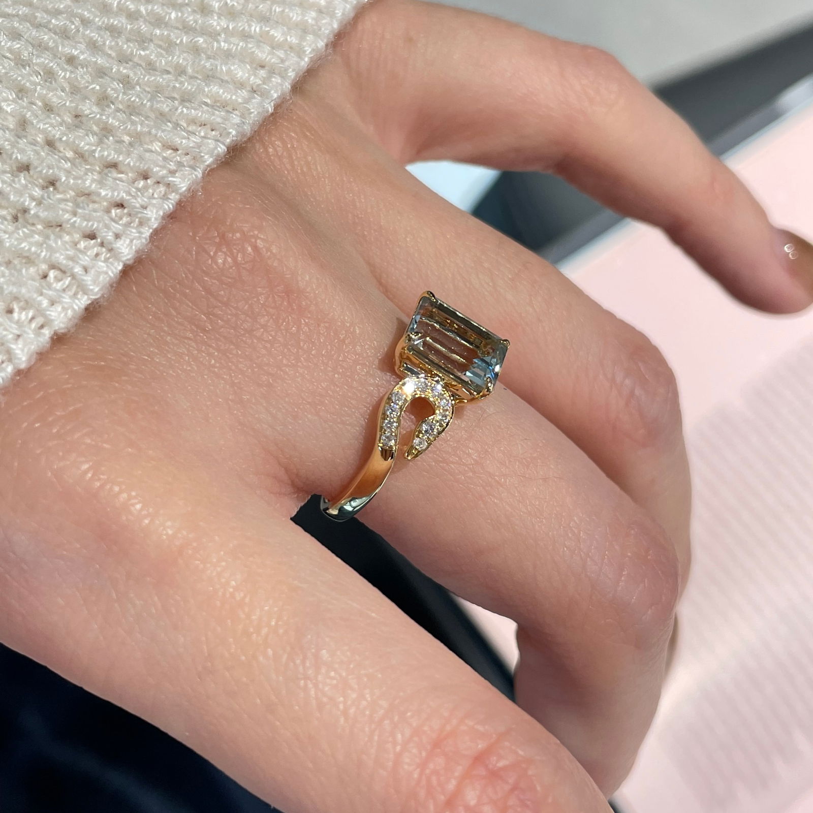 14k Gold 1.7 Ct Natural Aquamarine & Diamond Ring - 8