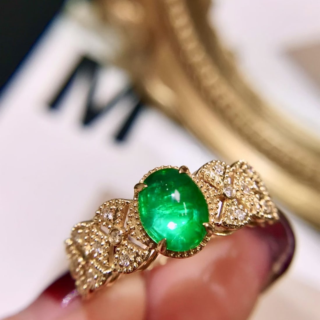 14k Gold 1.51 Ctw Vivid Green Natural Emerald & Diamond Ring: Ref:231140449 // gold content:14k gold // ring size:7. 25us // // main gemstone:emerald // shape:oval // carat weight:1. 3ct // color:vivid green // treatment:natural // // adjacent gemstone 2 :