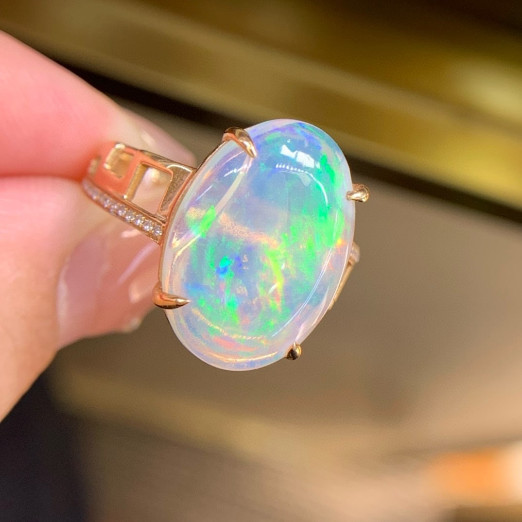 14k Gold 7.1 Ct Natural Opal & Diamond Ring - 4