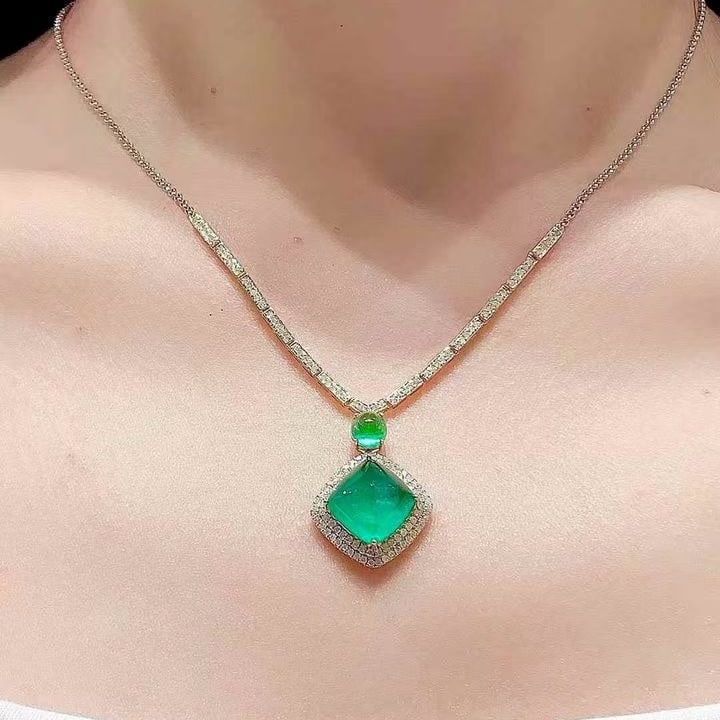 14k Gold 6.8 Ct Natural Emerald & Diamond Necklace - 7