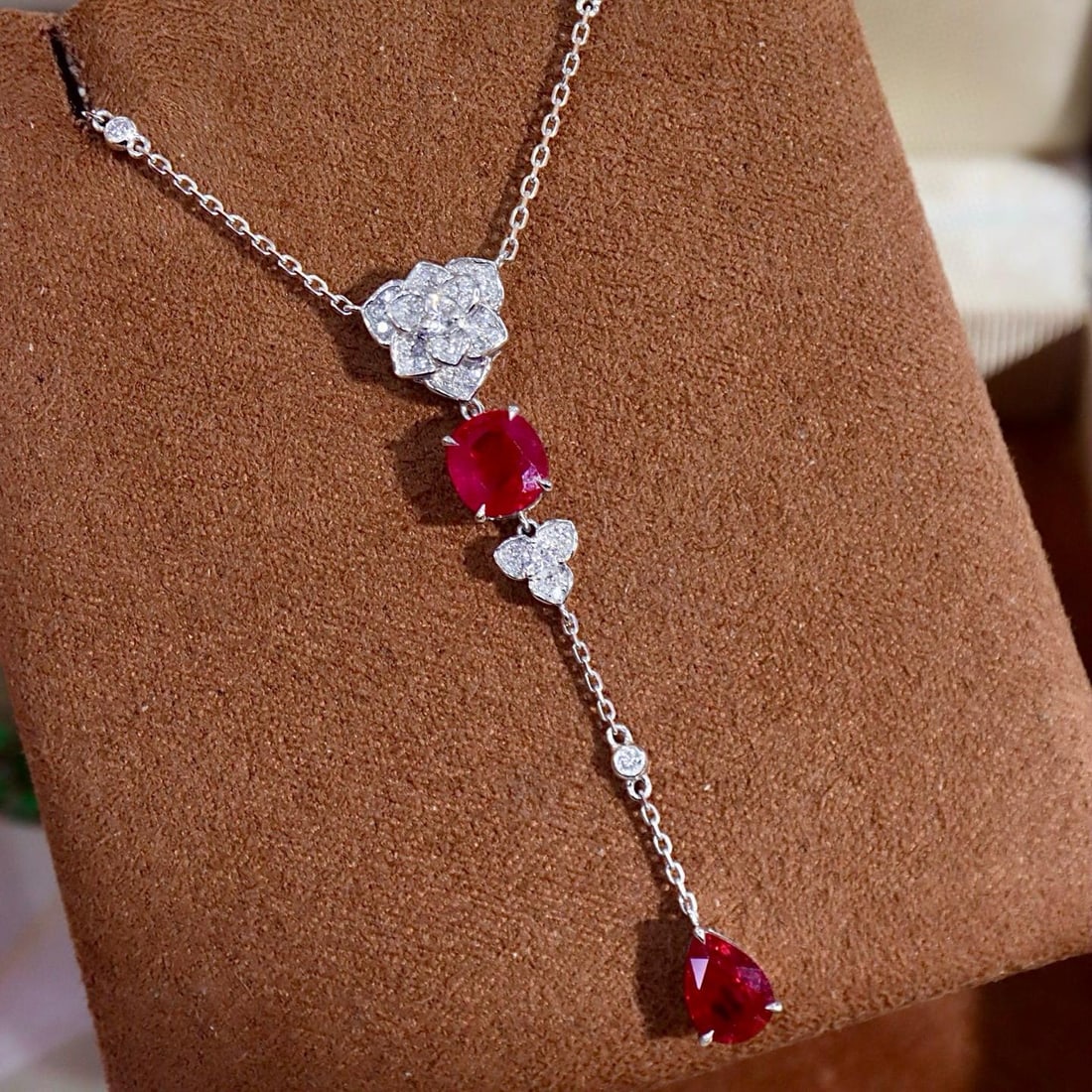 14k Gold 2.51 Ctw Natural Ruby & Diamond Necklace: Ref:231143078 // gold content:14k gold // main gemstone:ruby // shape:multiple // carat weight:2. 28ct // color:red // treatment:natural // // adjacent gemstone 2 : diamond // shape:round // carat