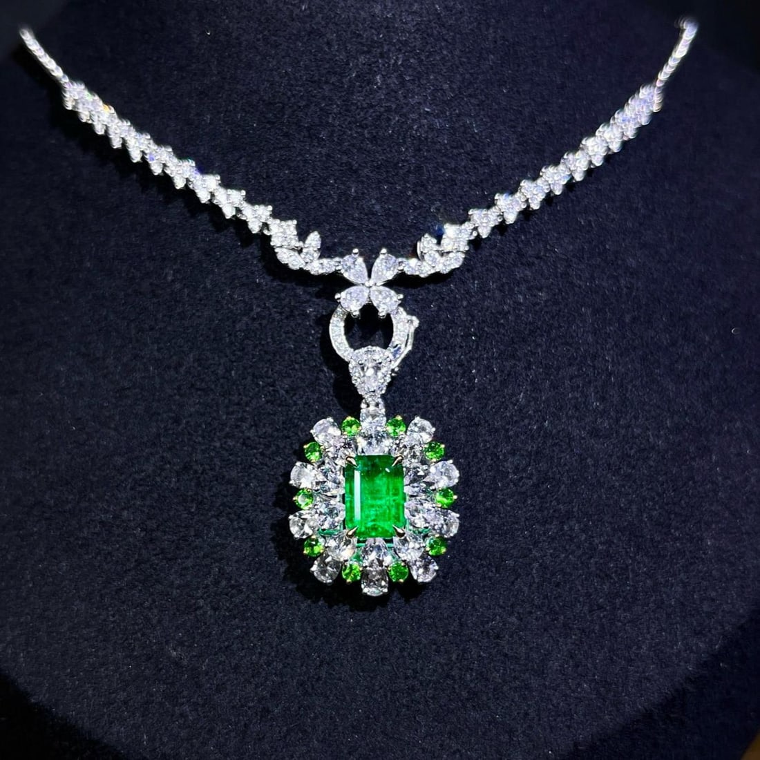 14k Gold 1.28 Ctw Natural Emerald & Diamond Pendant( Without Chain ) - 2