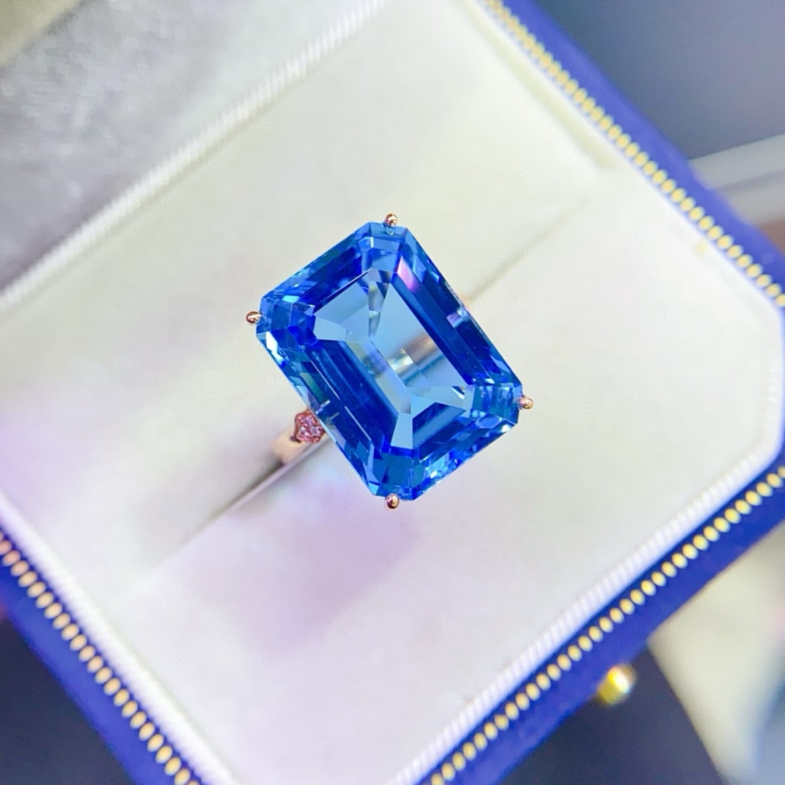 14k Gold 15.42 Ctw Natural Topaz & Diamond Ring - 7