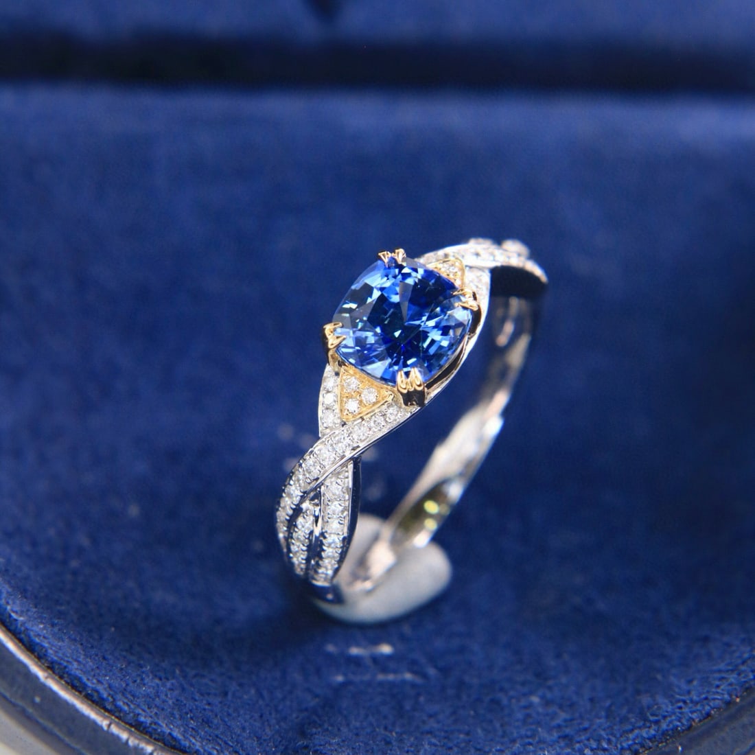 14k Gold 1.73 Ctw Natural Sapphire & Diamond Ring - 5