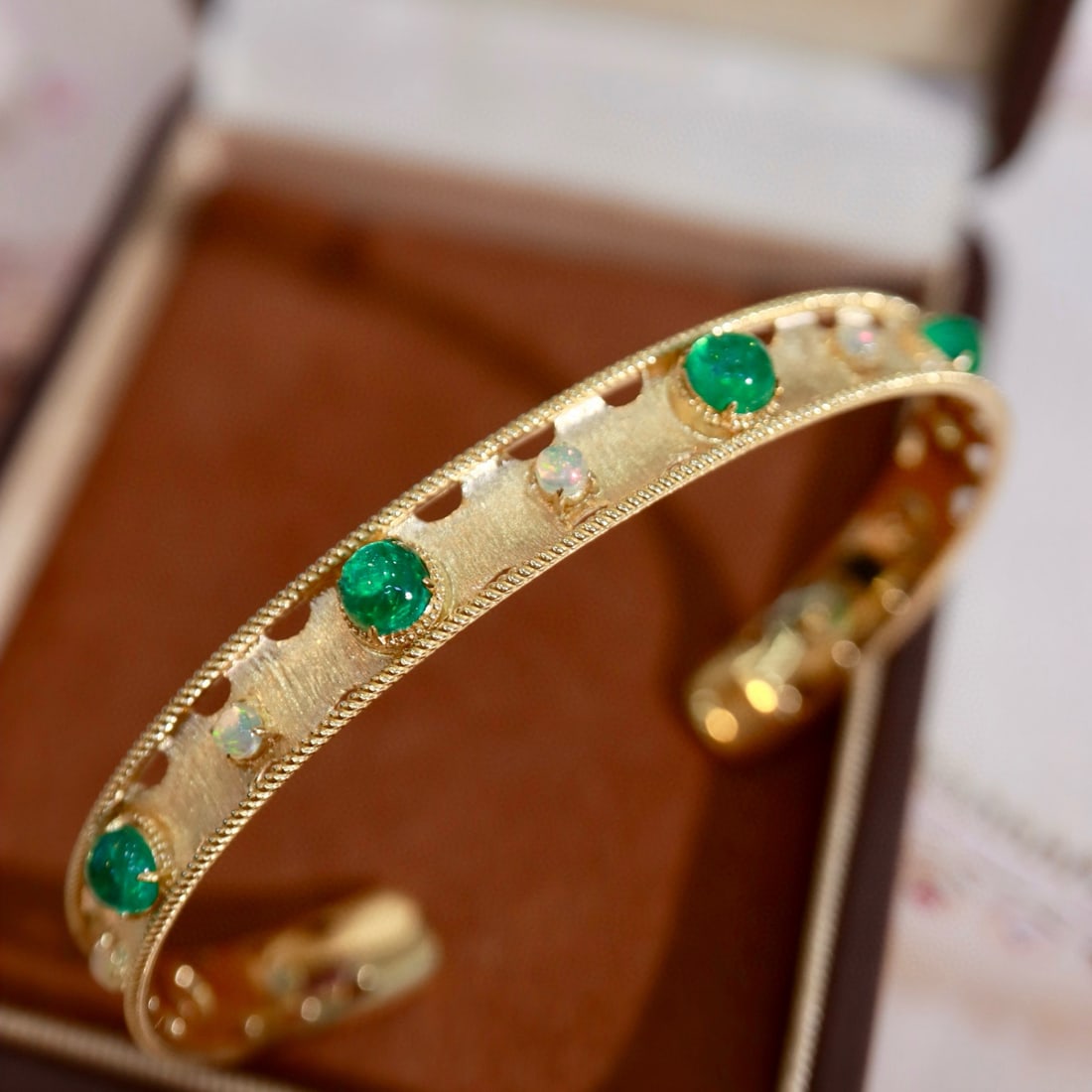14k Gold 3.01 Ct Natural Emerald & Opal Bangle - 2