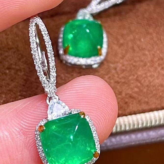 14k Gold 4.49 Ctw Natural Emerald & Sapphire Earrings - 5