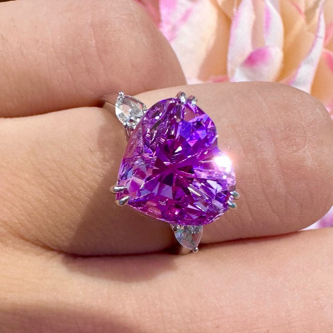 14k Gold 6.08 Ct Natural Kunzite & Diamond Ring - 4