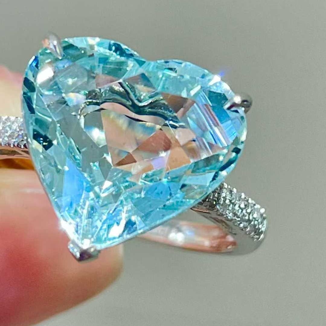 14k Gold 6.8 Ct Natural Aquamarine & Diamond Ring - 4