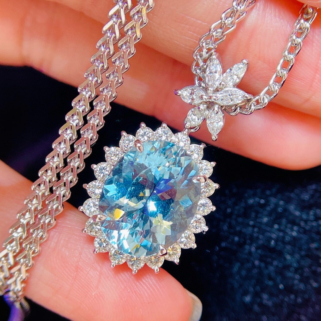 14k Gold 7.26 Ctw Natural Aquamarine & Diamond Necklace - 3