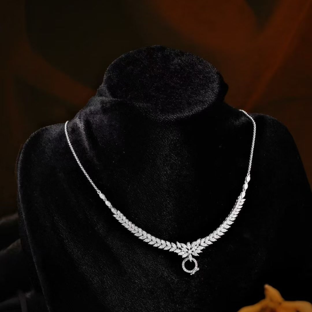 14k Gold 1.5 Ct Natural H Diamond Necklace: Ref:231143190 // gold content:14k gold // main gemstone:diamond // shape:round // carat weight:1. 5ct // clarity grade:vs-si // color:h // treatment:natural // cut grade:g // Low Estimate: