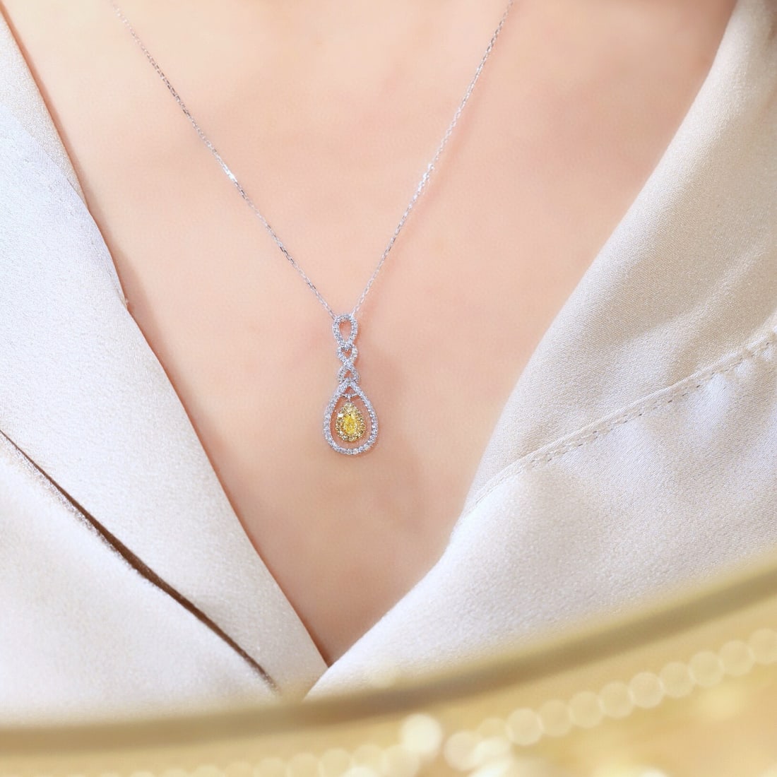 14k Gold 0.40 Ctw Natural Yellow Diamond & Diamond Necklace - 7