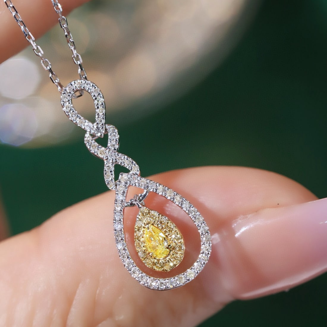 14k Gold 0.40 Ctw Natural Yellow Diamond & Diamond Necklace - 9