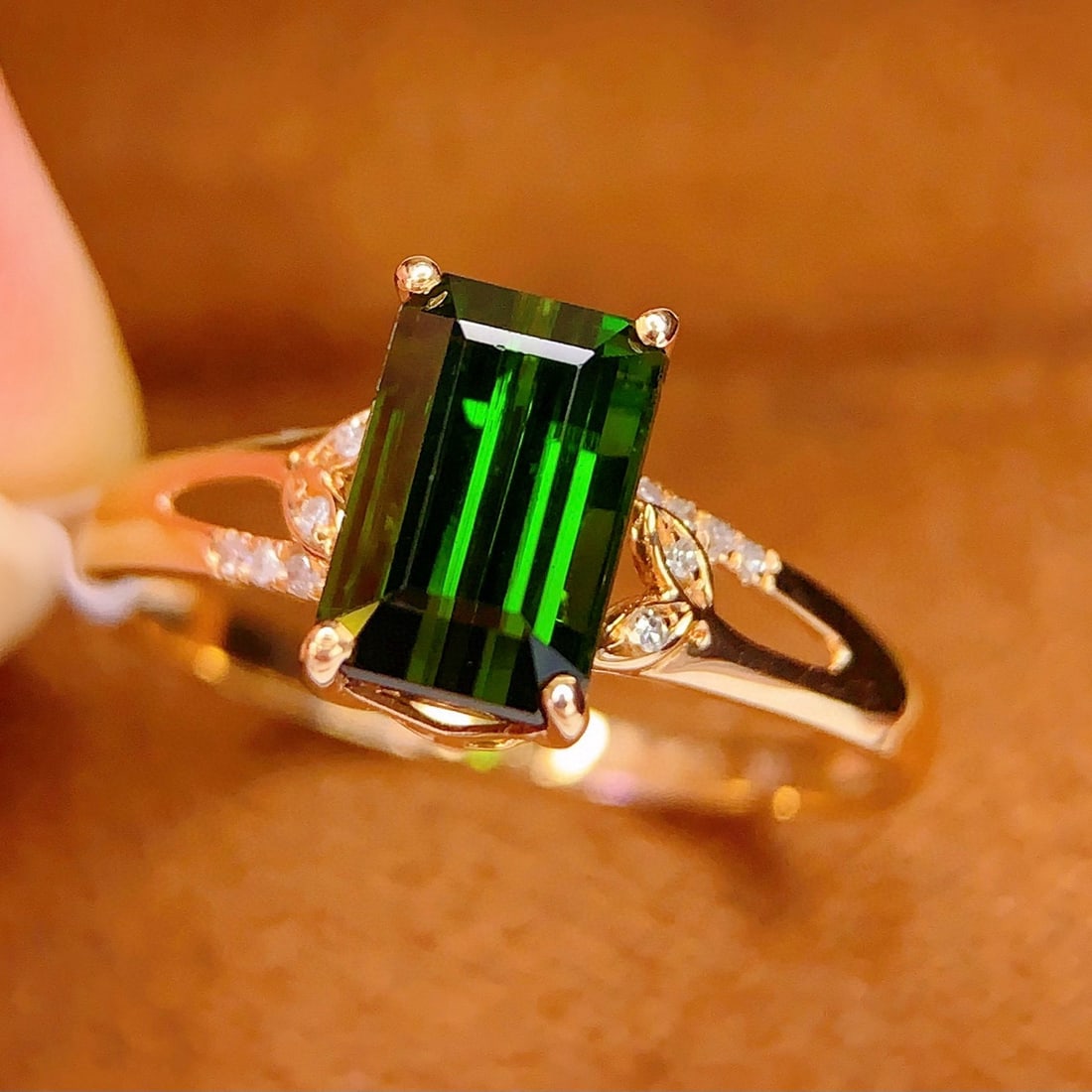 14k Gold 1.7 Ct Natural Tourmaline & Diamond Ring - 4