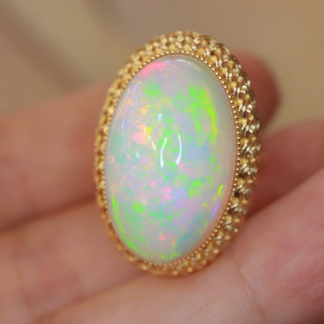 14k Gold 14.03 Ct Natural Opal Ring - 7