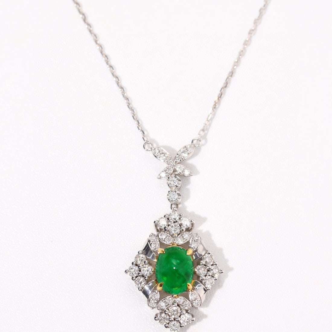 14k Gold 1.80 Ctw Natural Emerald & Diamond Necklace - 3