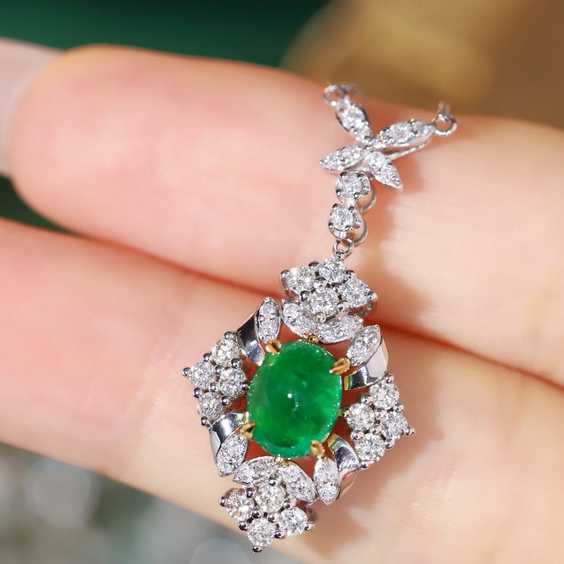 14k Gold 1.80 Ctw Natural Emerald & Diamond Necklace - 5